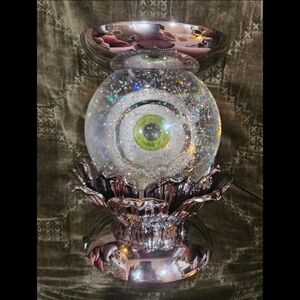 Spinning Eyeball Candleholder